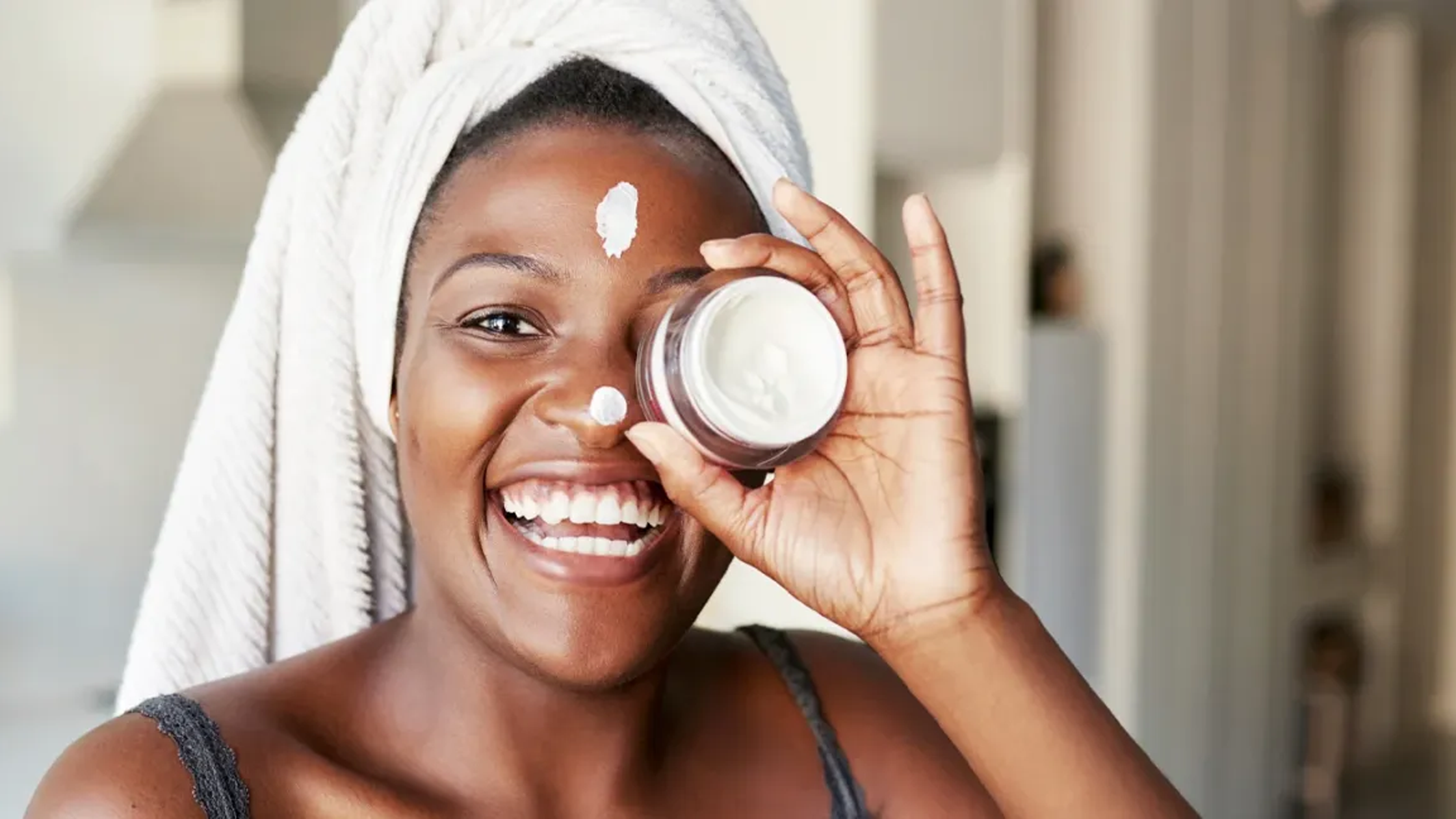 Natural Skincare Products for Healthy Glowing Skin Every Day